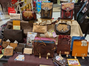 革ゃ〜米丸です♪ 革ゃ〜米丸です♪