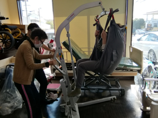 床走行リフト 床走行リフト