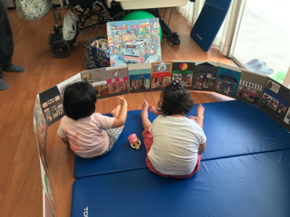 お友達と仲良く お友達と仲良く