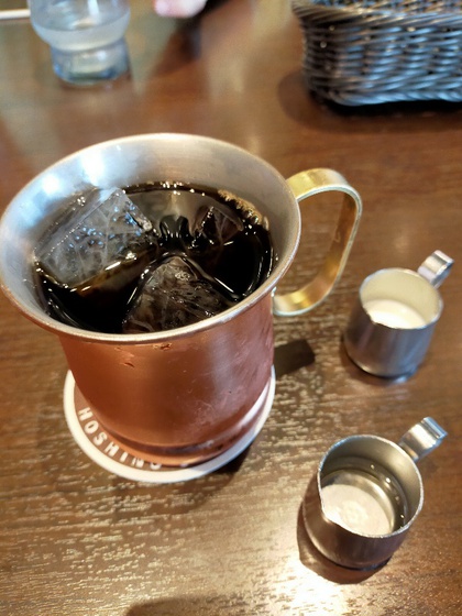 ★カフェに入ってアイスコーヒーとケーキで一休み ★カフェに入ってアイスコーヒーとケーキで一休み