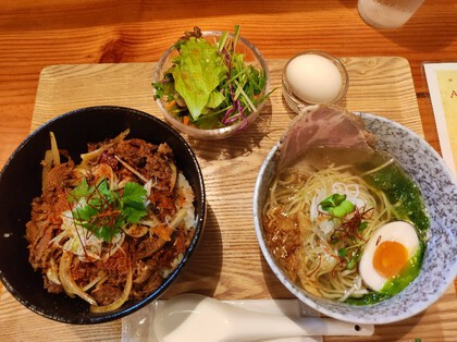 ★中華屋さんで、牛丼とラーメンのランチセット ★中華屋さんで、牛丼とラーメンのランチセット