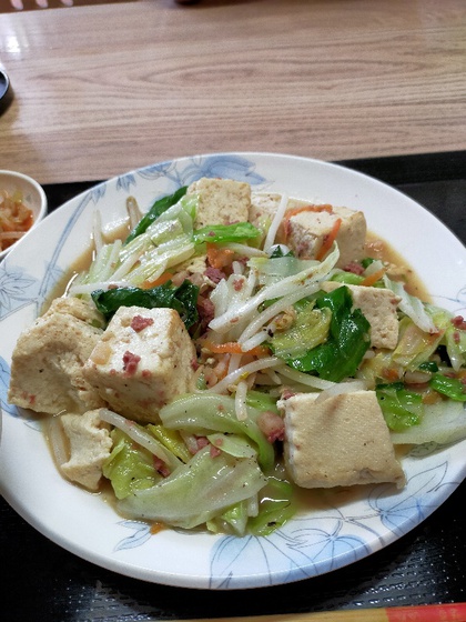 ★のうれんプラザまで歩いて、ウチナー料理を食べる ★のうれんプラザまで歩いて、ウチナー料理を食べる