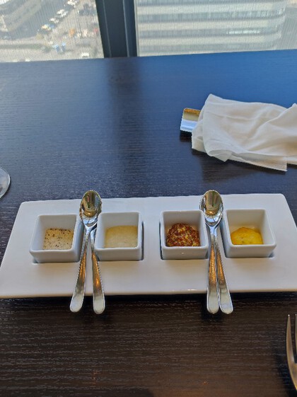 ★高級ホテルの最上階で景色を見ながらランチ(メイン) ★高級ホテルの最上階で景色を見ながらランチ(メイン)