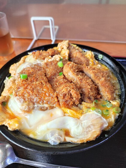 ★スプーンで食べる、ふくやのカツ丼 ★スプーンで食べる、ふくやのカツ丼