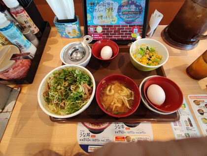 ★すき家のランチタイムサービス牛丼で卵が2個に… ★すき家のランチタイムサービス牛丼で卵が2個に…