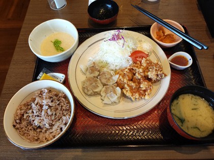 ★シューマイと鶏唐揚げのがっつりランチ ★シューマイと鶏唐揚げのがっつりランチ