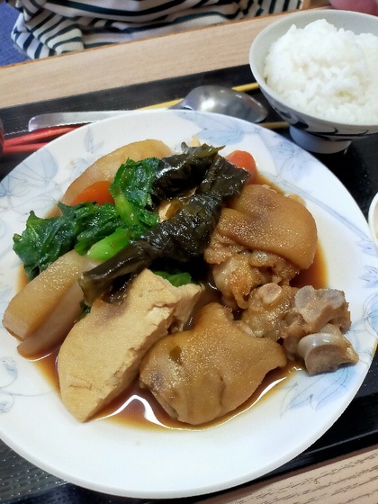 ★のうれんプラザまで歩いて、ウチナー料理を食べる ★のうれんプラザまで歩いて、ウチナー料理を食べる