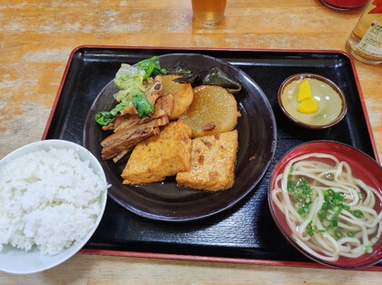 ★テビチじゃない普通の煮付け定食ランチ ★テビチじゃない普通の煮付け定食ランチ
