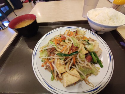 ★パチンコ屋さんに併設の食堂でランチ ★パチンコ屋さんに併設の食堂でランチ