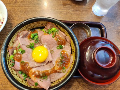★卒業式の後は、トマオニでローストビーフ丼ランチ ★卒業式の後は、トマオニでローストビーフ丼ランチ