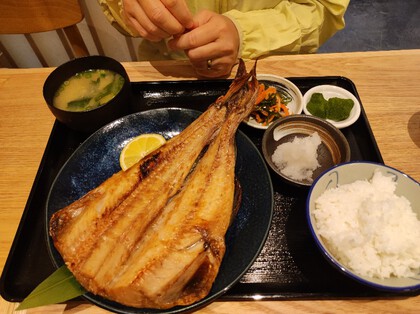 ★のうれんプラザまで歩いて、特大ほっけを食べる ★のうれんプラザまで歩いて、特大ほっけを食べる