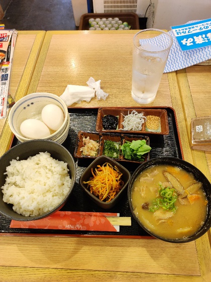 ★海鮮居酒屋さんで、豪華なTKGランチ ★海鮮居酒屋さんで、豪華なTKGランチ