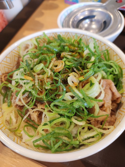 ★すき家のランチタイムサービス牛丼で卵が2個に… ★すき家のランチタイムサービス牛丼で卵が2個に…