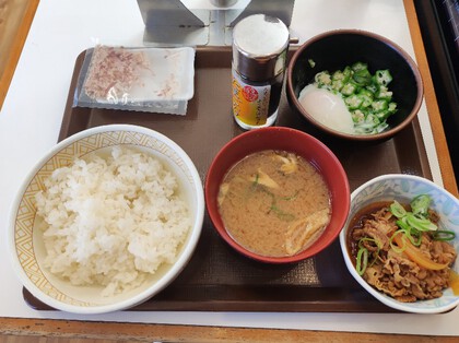 ★タブレットから注文できるようになった、すき家で朝定食 ★タブレットから注文できるようになった、すき家で朝定食