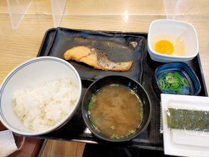 ★朝定食は、すき家に軍配か? ★朝定食は、すき家に軍配か?