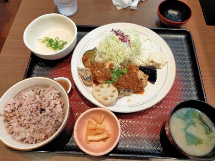 ★これもちょうど千円、大戸屋のランチ ★これもちょうど千円、大戸屋のランチ