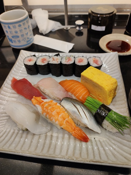 ★高級回転寿司屋さん?で握り寿司ランチ ★高級回転寿司屋さん?で握り寿司ランチ