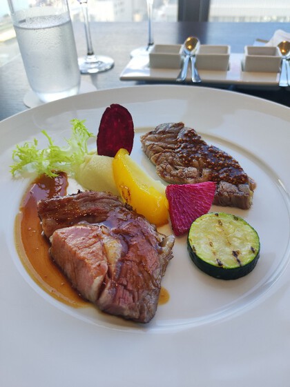 ★高級ホテルの最上階で景色を見ながらランチ(メイン) ★高級ホテルの最上階で景色を見ながらランチ(メイン)