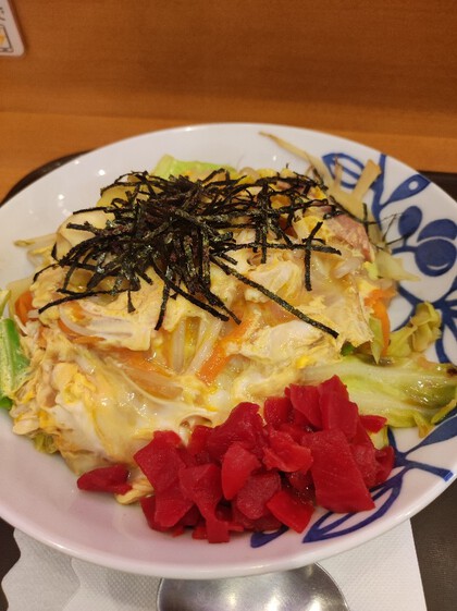★パチンコ屋さん併設の食堂で、沖縄風チャンポン ★パチンコ屋さん併設の食堂で、沖縄風チャンポン