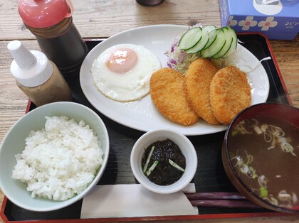 ★財布に優しいコロッケ定食ランチ ★財布に優しいコロッケ定食ランチ