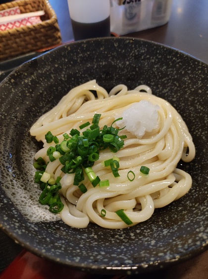 ★天丼も食べたくて、天ぷらうどんに小ご飯を付けた ★天丼も食べたくて、天ぷらうどんに小ご飯を付けた