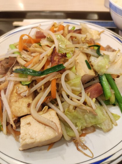 ★パチンコ屋さんに併設の食堂でランチ ★パチンコ屋さんに併設の食堂でランチ