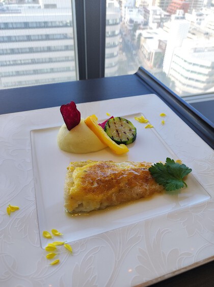 ★高級ホテルの最上階で景色を見ながらランチ(メイン) ★高級ホテルの最上階で景色を見ながらランチ(メイン)
