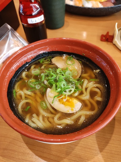 ★くら寿司の海鮮丼とラーメンのセットランチ ★くら寿司の海鮮丼とラーメンのセットランチ