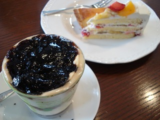『Large Cafe』
