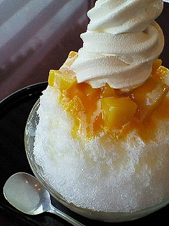 *海 と カキ氷 (あざまサンサンビーチ と 麻布茶房)
