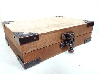 セリア☆木製仕切りボックス　６マス＆金具類