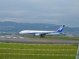 飛行機で着てるよ~~~\(゚0゚;)/ウヒャー