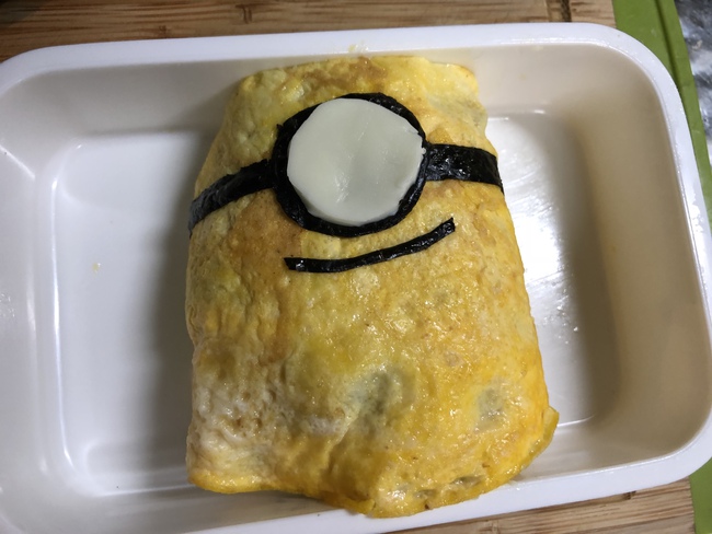 保育園最後のお弁当はキャラ弁「ミニオン」に挑戦!見たことないけど(笑) キャラ弁 ミニオン