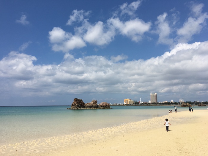 【娘との休日】天気よすぎて海行った~!ひたすら海辺を散歩。 【娘との休日】天気よすぎて海行った~!ひたすら海辺を散歩。