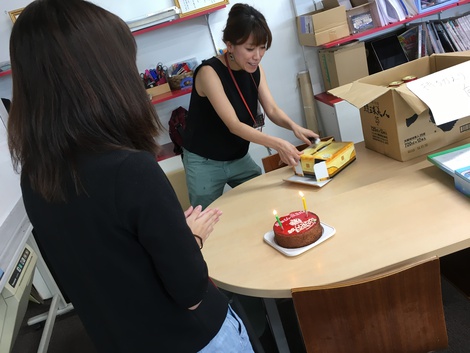 会社でハッピーバースデー会\(^o^)/そして今週土曜日は娘の誕生日ワクワク♡ 会社でハッピーバースデー会\(^o^)/そして今週土曜日は娘の誕生日ワクワク♡