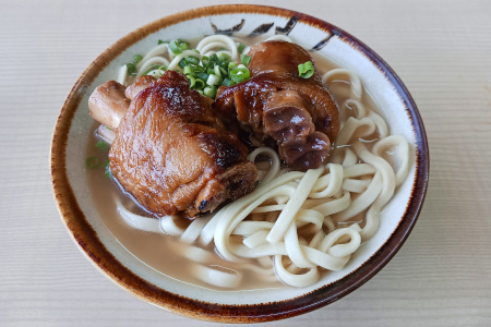 そばとコウモリとピカチュウと。 そばとコウモリとピカチュウと。