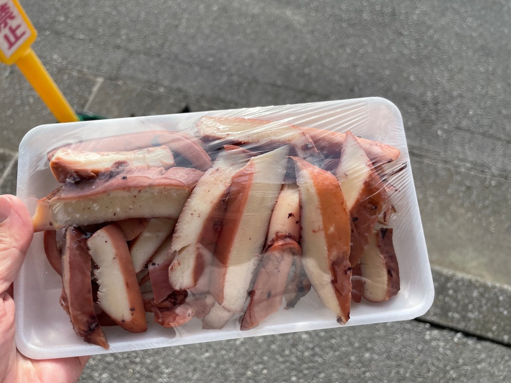 奥武島魚めし 海鮮いなり‼️1個100円 驚き価格∑(゚Д゚) 奥武島魚めし 海鮮いなり‼️1個100円 驚き価格∑(゚Д゚)