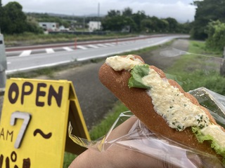早朝ドライブ【ハイビスカスベーカリー】 早朝ドライブ【ハイビスカスベーカリー】