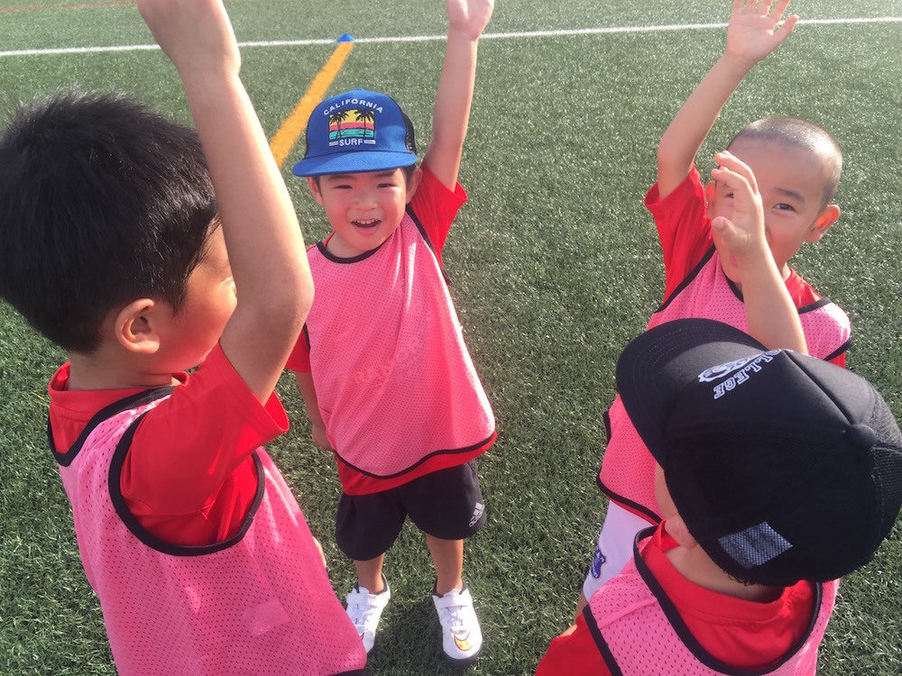 グランフォルティス沖縄サッカースクールは、来年度も子どもたちの成長をお手伝いします！