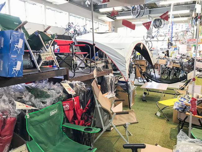 ホームセンターさくもと浦添店のキャンプ用品コーナー ホームセンターさくもと浦添店のキャンプ用品コーナー