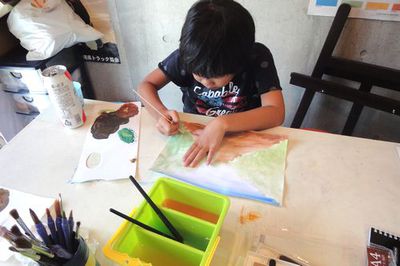 7月「絵の具の技法を学ぼう」2日目
