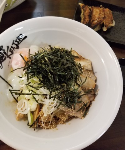 麺やKEIJIROで冷やしまぜ麺ランチ。 麺やKEIJIROで冷やしまぜ麺ランチ。