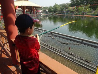 「ホーチミン 4日目」 スイティエン公園でワニ釣り 「ホーチミン 4日目」 スイティエン公園でワニ釣り