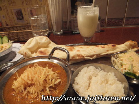 テレビに影響されて(笑)ランチはカレー