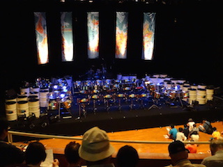 スキヤキ・スティール・オーケストラ、日本初の市民スティールパンオーケストラとして結成２０周年を迎える。演奏中の撮影はNGでした…