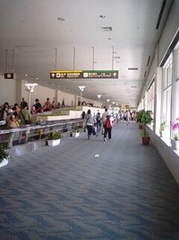 那覇空港着！2組！ 2008/08/08 13:31:55