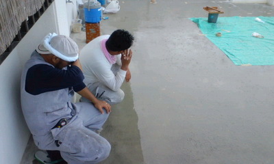 ペンキ流れる