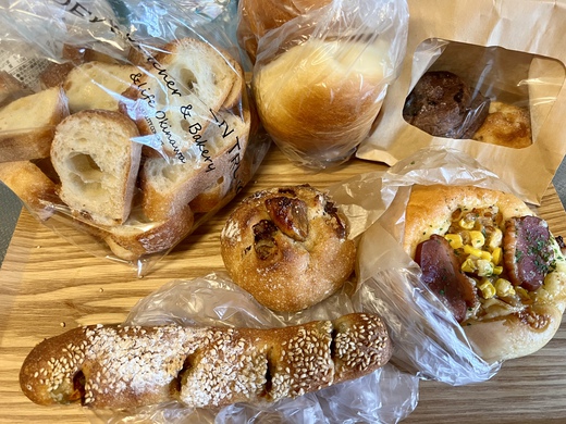バゲットの美味しいデリカテッセントランク バゲットの美味しいデリカテッセントランク