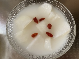梨入り杏仁霜 梨入り杏仁霜