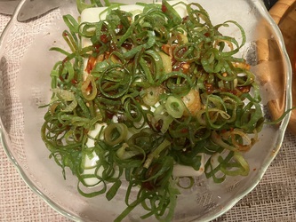 冷奴に葱キムチ 冷奴に葱キムチ